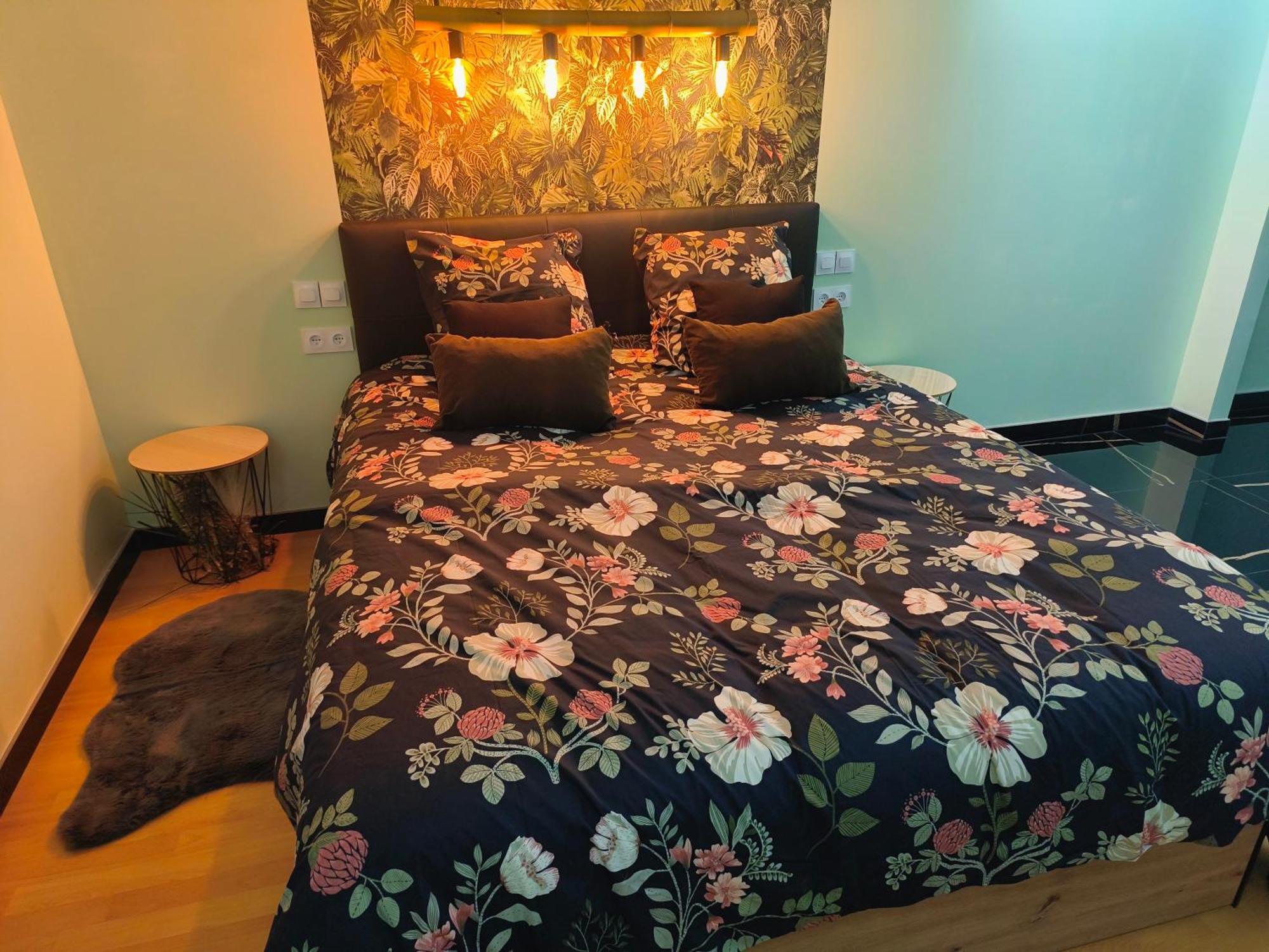 Blaye-les-Mines Vegetal Jungle Bed & Breakfast エクステリア 写真